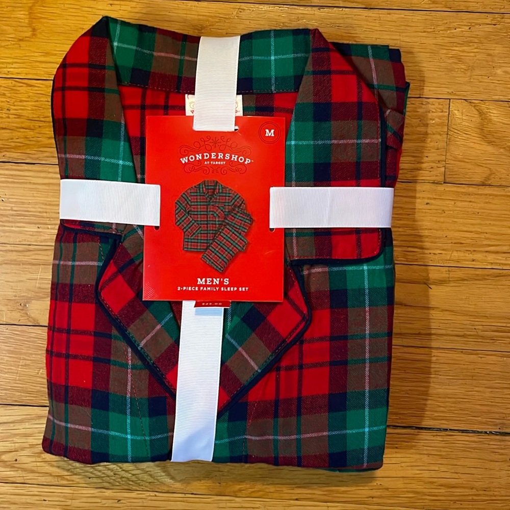 NWT Wondershop Men’s Holiday Pajamas set 2 Piece Family Matching Red Tartan